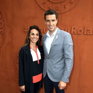 Aujourd'hui, Tony Estanguet est en couple avec une certaine Aurélie.

Tony Estanguet et sa femme Laeticia - People au village des internationaux de France de tennis à Roland Garros à Paris 4 juin 2016. © Dominique Jacovides / Bestimage