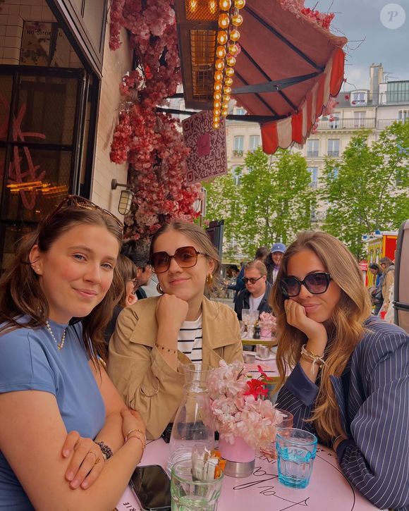 Elle succède à Lucile Lecellier, Miss Normandie 2024.

Victoire Dupuis, Instagram