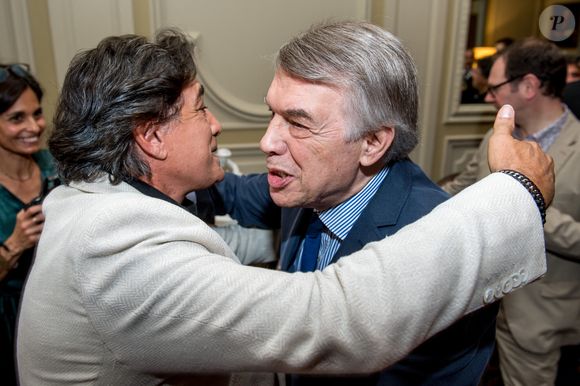 Frederic Francois et Adamo assistant à la cérémonie de remise des insignes de Chevalier dans l'Ordre des Arts et des Lettres au chanteur Frederic Francois le 28 septembre 2017, à Bruxelles, Belgique. Photo by Danny Gys/Reporters/ABACAPRESS.COM