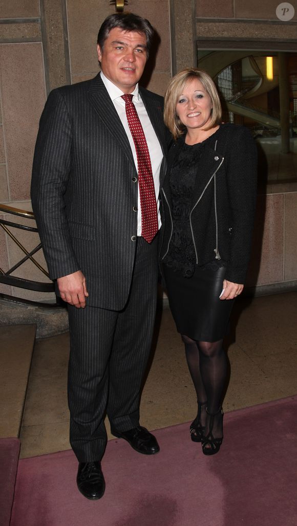 David Douillet et sa femme Valerie - Diner de Gala de la 'French American Foundation France' au Palais d'Iena à Paris le 27 Novembre 2012.