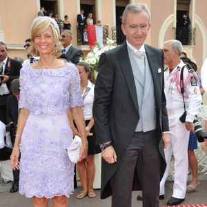 Bernard Arnault et son épouse Hélène arrivent à la cérémonie religieuse du mariage du Prince Abert II de Monaco avec Charlene Wittstock qui s'est tenue dans la cour principale du Palais Princier à Monaco le 2 juillet 2011. Une liste d'invités composée de familles royales, de célébrités internationales et de chefs d'État assiste aux célébrations. Photo by ABACAPRESS.COM