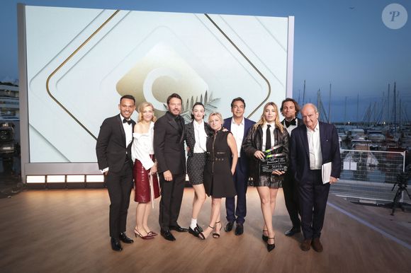 Exclusif - Mohamed Bouhafsi, Celine Salette, Samuel Lebihan, Charlotte Le Bon, Anne-Elisabeth Lemoine, Patrick Cohen, Santa, Bertrand Chameroy, Pierre Lescure sur le plateau de l'émission "C à vous" lors du 77ème Festival International du Film de Cannes (14 - 25 mai 2024), le 24 mai 2024. 
© Jack Tribeca / Bestimage