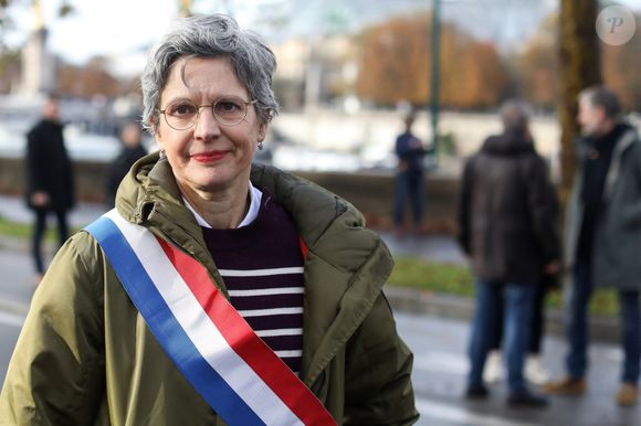 Sandrine Rousseau lors d'une marche contre l'antisémitisme à Paris, le 12 novembre 2023 © Stéphane Lemouton / Bestimage