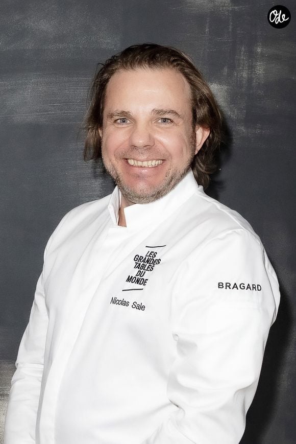 Après avoir régalé chefs d'État et célébrités, le chef fait aujourd'hui face à une toute autre bataille.

Nicolas Sale au restaurant "Coeur Sacré" à Montmartre à Paris le 15 Novembre 2021. 

Photo de Jack Tribeca/Bestimage