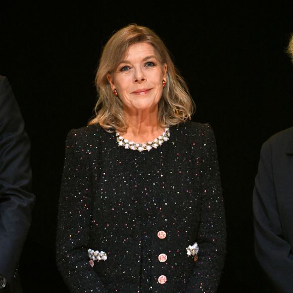 Exclusif - La princesse Caroline de Hanovre (La princesse a troqué sa chevelure argenté contre un blond cendré) lors de la cérémonie de proclamation de l'édition 2024 des Prix de la Fondation Prince Pierre à l'opéra Garnier à Monaco, le 8 octobre 2024. 
© Bruno Bebert / Bestimage