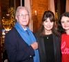 C’est la famille de Jean-Louis Debré qui en a fait l’annonce

Exclusif - Valérie Perrin entourée de Jean-Louis Debré et sa compagne Valérie Bochenek - Personnalités au cocktail des écrivains au Fouquet's à Paris. Le 27 novembre 2024
© Cédric Perrin / Bestimage