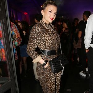 Elle ne sera pas présente lors du lancement du retour de TPMP le 3 mars.

Kelly Vedovelli lors de la soirée de lancement de la marque BoohooMAN avec comme égérie Dadju à l'Institut du Monde Arabe a Paris, France le 29 Octobre 2019. Domine Jerome/ABACA