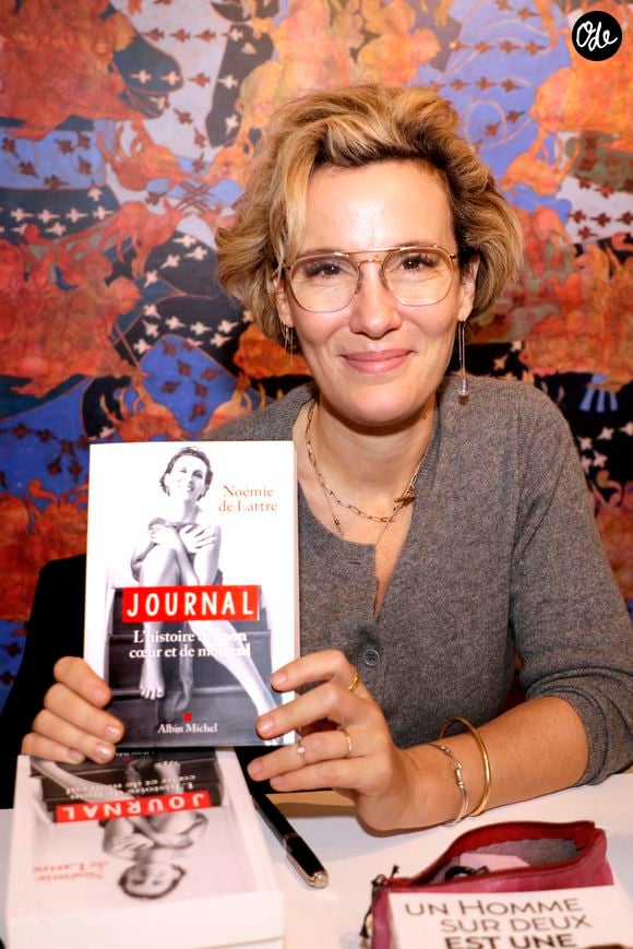 Elle s'est beaucoup questionné sur cette grossesse mais a su trouver l'apaisement. 

Noemie De Lattre - Salon du livre feministe le 22 octobre 2022. © Cédric Perrin/Bestimage