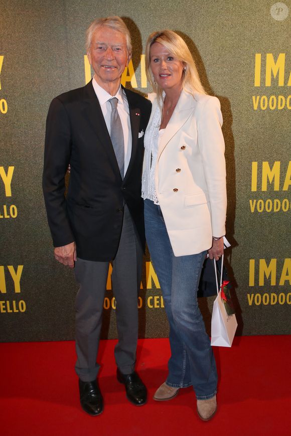 Jean-Claude Narcy et Alice Bertheaume - Photocall des personnalités au spectacle événement de la chanteuse Imany "Voodoo Cello" au Grand Rex à Paris le 9 juin 2022. © Bertrand Rindoff / Bestimage