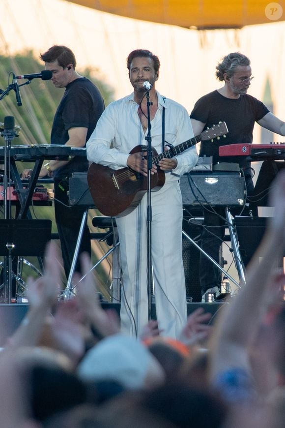 Yodelice (Maxim Nucci) - Soirée du "Grand Concert de la fête de la musique" au Jardin des Tuileries, autour de la vasque olympique, présentée par D. Bürki et M. Bouhafsi et retransmis en direct sur France 2 à Paris le 21 juin 2025. © Marc Ausset-Lacroix - Jack Tribeca - Christophe Clovis / Bestimage