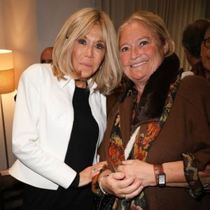 Brigitte Macron et Marina Carrère d'Encausse - 7ème remise du prix "Fonds de dotation Line Renaud-Loulou Gasté" pour la recherche médicale à la Maison de la Recherche à Paris le 17 novembre 2025. © Coadic Guirec/Bestimage