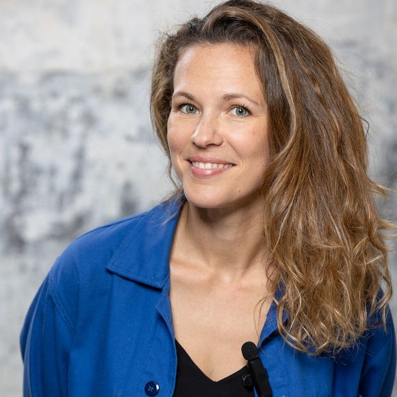 Exclusif - Lorie (Laure Pester) en prise de vue studio en marge du tournage du clip "Je garde le sourire !" de l'association Laurette Fugain dans les Studios de l'Usine à Paris, France, le 19 septembre 2024. © Manuelle Toussaint via Bestimage