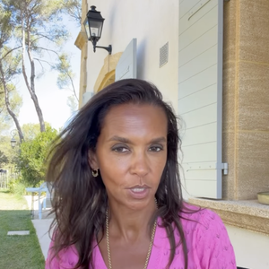 L'animatrice de "L'amour est dans le pré" a raconté avoir découvert l'existence d'un demi-frère grâce à un test ADN

Karine Le Marchand en story Instagram le jeudi 23 juillet 2026 - Instagram