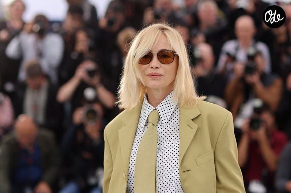 Emmanuelle Béart, co-présidente du jury - Photocall du jury Caméra d'Or lors du 77ème Festival International du Film de Cannes (14 - 25 mai 2024), le 15 mai 2024. © Jacovides / Moreau / Bestimage