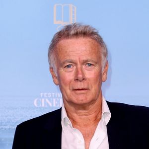 Franck Dubosc - Tapis rouge de la soirée de clôture de la 7ème édition du festival Cineroman à Nice le 4 octobre 2025. © Bebert-Jacovides/Bestimage