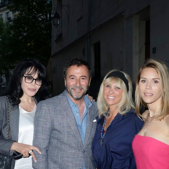 Exclusif - Yamina Benguigui, Bernard Montiel, guest, Tiphaine Auzière lors du vernissage de l'exposition de Danhôo à la galerie A2Z Art Gallery à Paris le 29 avril 2025.

© Jack Tribeca / Bestimage