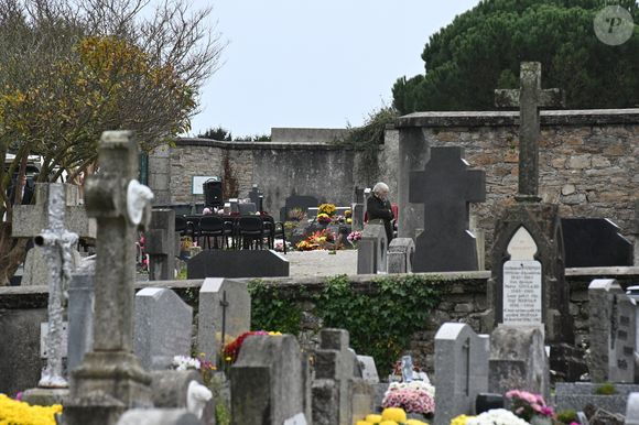 Obsèques de Tcheky Karyo (décédé le 31 octobre 2025 à l'âge de 72 ans) au cimetière de Concarneau dans la plus stricte intimité le 5 novembre 2025. © AGENCE / BESTIMAGE