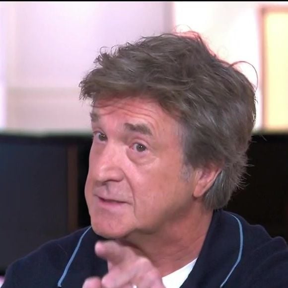 François Cluzet dans "C à vous" le 25 avril rend hommage à Nathalie Baye. Capture d'écran/France 5