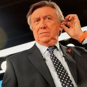 Le journaliste de 73 ans vient justement de raconter comment ses patrons de la première chaîne avaient réagi à sa décision de partir. 

Jacques Legros présente son dernier JT de 13 heures en sa qualité de joker pendant près de 26 ans sur TF1, le 9 mai 2025. 
© Agence via Bestimage