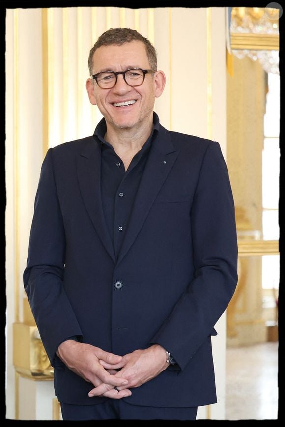 Dany Boon - Dany Boon reçoit des mains de Rachida Dati le Grand Prix Raymond Devos de la langue française 2025 au Salon Jérôme du Ministère de la Culture à Paris le 21 mars 2025 © Alain Guizard/Bestimage