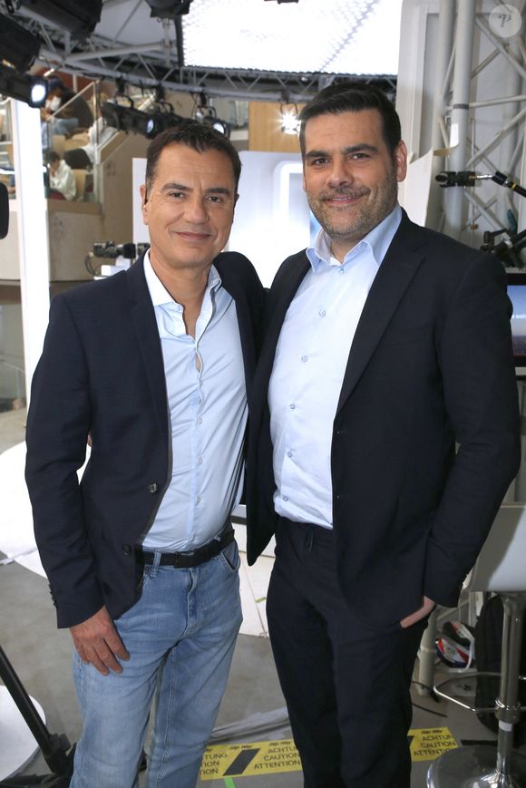 Exclusif - Laurent Luyat et Matthieu Lartot - Plateau de France Télévisions lors des Internationaux de France de Tennis de Roland Garros 2024, le 27 mai 2024. © Bertrand Rindoff / Bestimage