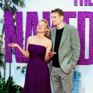 Pamela Anderson et Liam Neeson - Première du film "The Naked Gun" au Cineworld Leicester Square à Londres, le 22 juillet 2025. Action Press / Bestimage