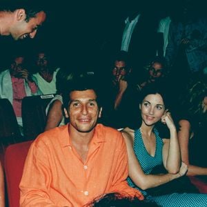 Très touchante, elle avait révélé sur les réseaux sociaux que sa séparation avec Nagui avec été un "crève-coeur" pour elle mais avait ajouté auprès de "Closer" qu'ils avaient parfaitement géré l'après-séparation. 

Archives : Marine Vignes et Nagui en 1997