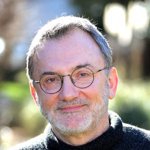 A 59 ans, Frédéric Lopez est un visage bien connu des téléspectateurs...
Frédéric Lopez au photocall du film "Après la fin" lors de la 25ème édition du Festival TV de Luchon. Crédit Patrick Bernard/Bestimage