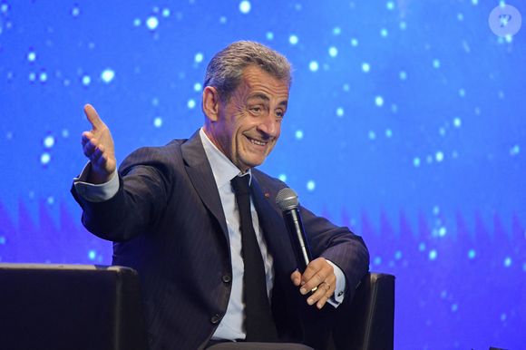Une conférence avec l’ancien président Nicolas Sarkozy, dans le cadre des Rencontres de l’Avenir 2024. © Lionel Urman / Bestimage