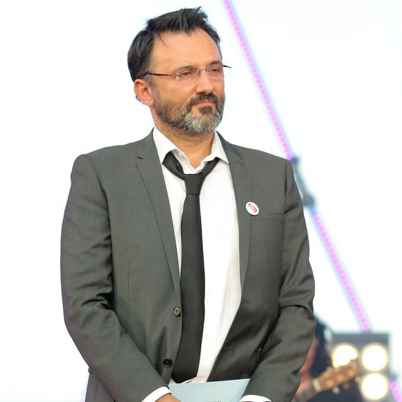 Exclusif - Frédéric Lopez - Festival "Tout le monde chante contre le cancer" à Villefranche-de-Rouergue le 04 juillet 2015. © Christophe Clovis / Bestimage