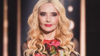 Rien ne va plus entre Jeanne Mas et sa société de production qui jette l'éponge : "Elle ne peut poursuivre sa collaboration avec l'artiste dans de telles conditions"