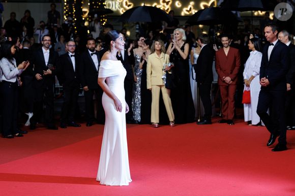 Leïla Bekhti,  Tahar Rahim - Montée des marches du film « Alpha » lors du 78ème Festival International du Film de Cannes, au Palais des Festivals à Cannes. Le 19 mai 2025
© Jacovides-Moreau / Bestimage