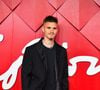 Le film raconte l’histoire d’un jeune tennisman visant un grand titre parisien.

Romeo Beckham - Photocall de la soirée des "British Fashion Awards 2023" au Royal Albert Hall à Londres, le 4 décembre 2023.
SGP / BESTIMAGE