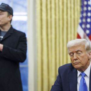 De quoi se poser des questions sur la scolarité de cet enfant âgé de 4 ans.

Le président Donald Trump et Elon Musk, accompagné de son fils X, donnent une conférence de presse pour défendre les premières coupes budgétaires du Department of Government Efficiency (DOGE) dirigé par le patron de Space X et Tesla.
Washington, le 11 février 2025.
©Photo Press Service / BESTIMAGE