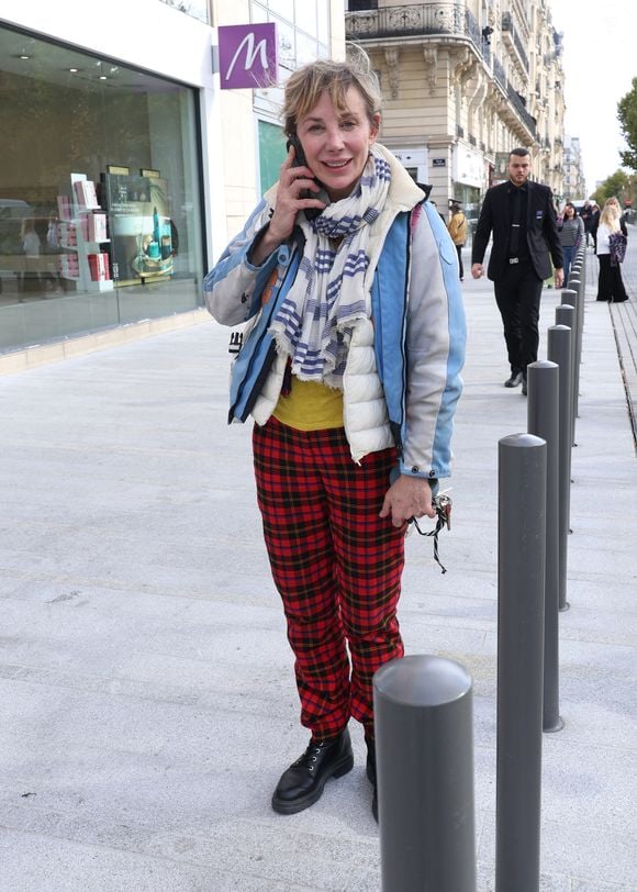 Exclusif - Julie Depardieu à la sortie des studios de RTL à Neuilly-sur-Seine, France, le 20 octobre 2025. Bestimage