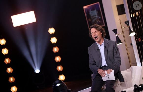 Les troubles du sommeil touchent de plus en plus de personnes. D'autant plus depuis le covid, en 2020.

Exclusif - Bertrand Chameroy sur le plateau de sa nouvelle émission "Bertrand n'a pas sommeil", diffusée à partir du 5 janvier sur France 2
© Dominique Jacovides / Bestimage