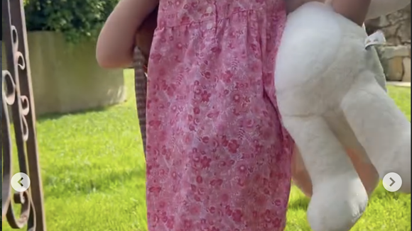 Archie et Lilibet, âgés de 6 et 4 ans, apparaissent visiblement grands et espiègles.

Meghan Markle a partagé les célébrations de Pâques qui se sont déroulées dans son jardin de Montecito. Capture d'écran Instagram