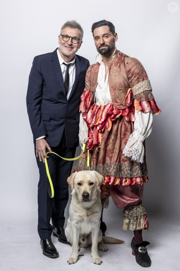 Séparation - Hugo Manos annonce sa rupture avec Laurent Ruquier après 7 ans de relation - Exclusif - No Web - No Tabloids - Laurent Ruquier, son compagnon Hugo Skliris (Manos) et leur chien Titi - Studio - Enregistrement de l'émission "La chanson secrète", présentée par N.Aliagas et diffusée le 29 décembre sur TF1
© Guillaume Gaffiot-Cyril Moreau / Bestimage
