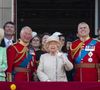 Mais il n'en serait finalement rien !
Camilla Parker Bowles, duchesse de Cornouailles, le prince Charles, prince de Galles, la reine Elisabeth II d’Angleterre, le prince Andrew, duc d’York, le prince Harry, duc de Sussex, et Meghan Markle, duchesse de Sussex, la princesse Beatrice d’York, la princesse Eugenie d’York, la princesse Anne, isla Phillips, James Mountbatten-Windsor, vicomte Severn - La famille royale au balcon du palais de Buckingham lors de la parade Trooping the Colour 2019, célébrant le 93ème anniversaire de la reine Elisabeth II, Londres, le 8 juin 2019.EXPRESS SYNDICATION / BESTIMAGE