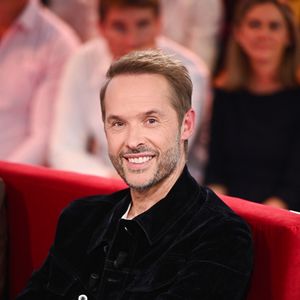 Exclusif - Damien Thevenot lors de l'enregistrement de l'émission Vivement Dimanche, au studio Rive gauche, à Paris, France, le 22 octobre 2025, présentée par M.Drucker, diffusée sur France 3 le 16 novembre 2025. © Guillaume Gaffiot/Bestimage