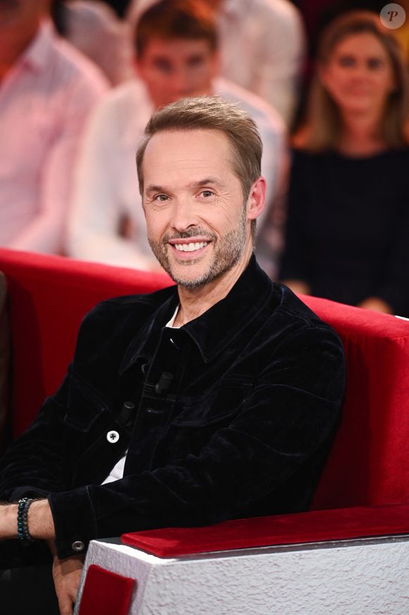 Exclusif - Damien Thevenot lors de l'enregistrement de l'émission Vivement Dimanche, au studio Rive gauche, à Paris, France, le 22 octobre 2025, présentée par M.Drucker, diffusée sur France 3 le 16 novembre 2025. © Guillaume Gaffiot/Bestimage