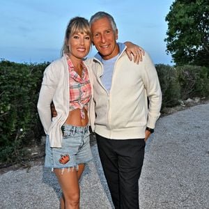 Mélanie Page et son mari Nagui durant la soirée de clôture de la 1ere édition du festival Les Théâtrales d’Èze en plein air à l'oppidum du Col d'Èze avec la pièce "Brexit sentimental", le 8 août 2023. 

Bruno Bebert / Bestimage