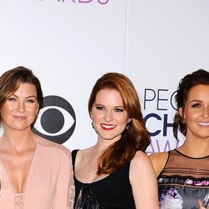 James Pickens Jr., Jesse Williams, Kelly McCreary, Ellen Pompeo, Sarah Drew et Camilla Luddington lors de la conférence de presse de la 41e cérémonie des People's Choice Awards, au Nokia Theatre LA Live à Los Angeles, Californie, États-Unis, le 7 janvier 2015. 
© Kyle Rover/Startraks/ABACAPRESS.COM