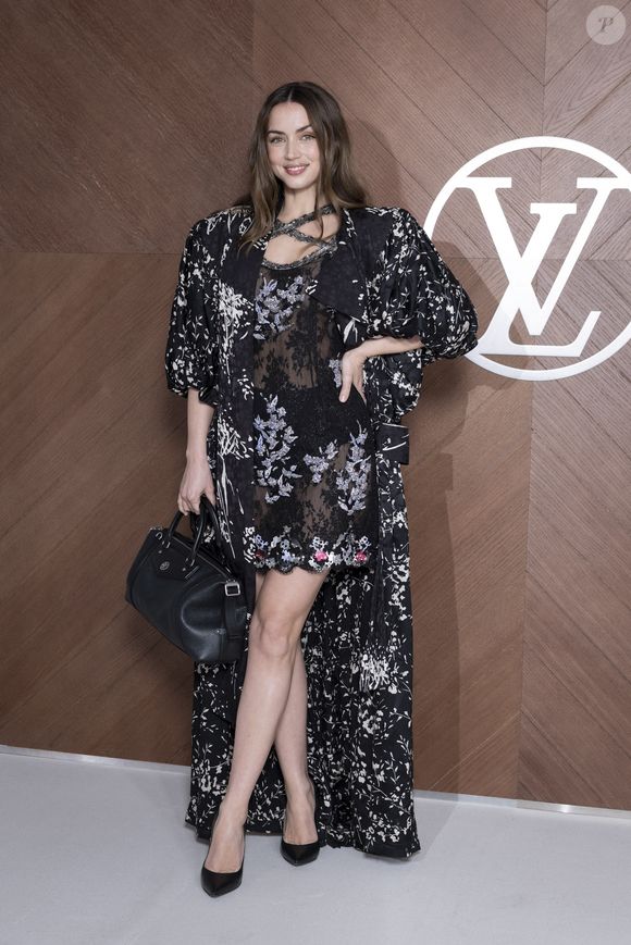 Ana de Armas - Photo Call pour Le Défilé « Vuitton »Collection Prêt-à-Porter Automne/Hiver 2025-2026" lors de la Fashion Week de Paris (PFW), le 10 mars 2025. © Olivier Borde /Bestimage