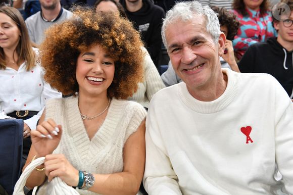Un appel à la solidarité déjà entendu : des milliers de soutiens et plus de 77 000 euros récoltés.

Léna Mahfouf alias Léna situations et son père Karim Mahfouf - People dans les tribunes du Rolex Paris Bercy Masters 1000 remporté par Novak Djokovic contre Grigor Dimitrov , le 4 novembre 2023. © Veeren/Bestimage