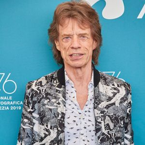 Il pratique aussi la danse, le yoga et le Pilates.

Mick Jagger au photocall de "The Burnt Orange Heresy" au 76ème Festival International du Film de Venise (Mostra), le 7 septembre 2019. 
Action Press / Bestimage