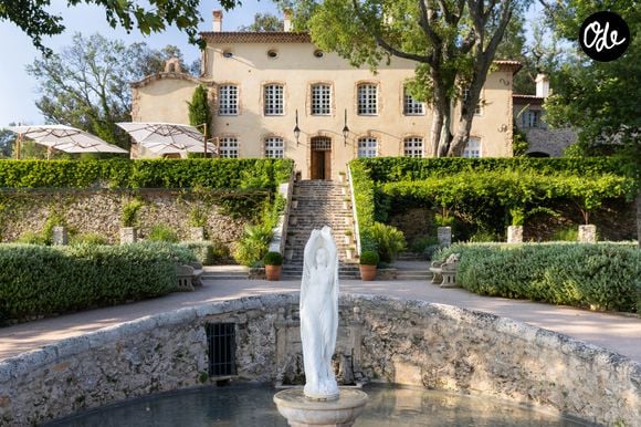 Skywalker Vineyards y développe une stratégie de montée en gamme autour de cuvées de rosé confidentielles, dont la Bastide 1784, produite en micro-lots. 

Château Margüi / Crédits : www.chateaumargui.com