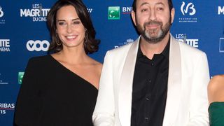 Julia Vignali retrouve Kad Merad sur le plateau d'Affaire conclue, l'acteur avait visiblement un message à faire passer !