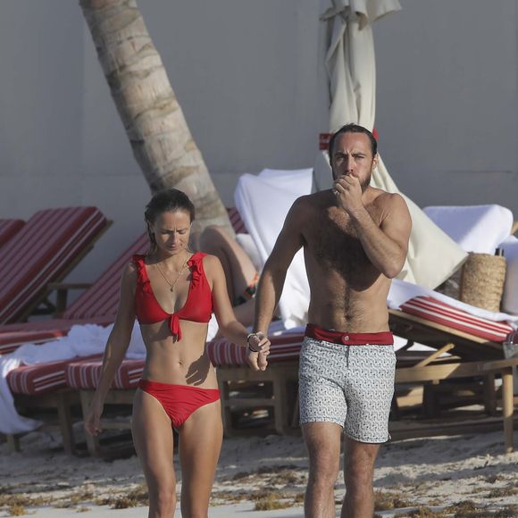 Exclusif - James Middleton et sa nouvelle compagne Alizee Thevenet profitent de la plage de l'hôtel Eden Rock à Saint-Barthélemy, Antilles française, France, le 2 janvier 2019. © Agence / Bestimage