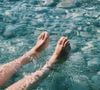 Les préférences sensorielles expliquent en partie pourquoi certaines personnes n'aiment pas porter de pantoufles.

Photo prise par Anelya Okapova / Unsplash